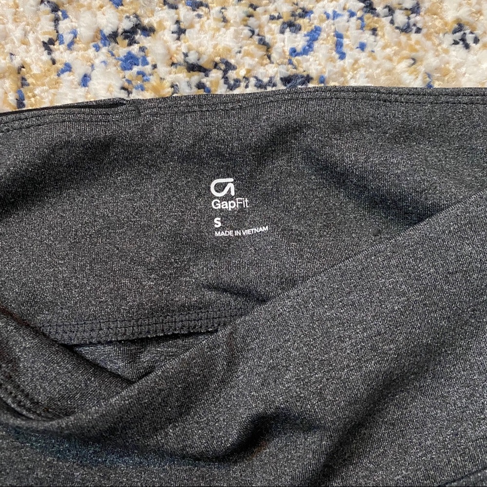 GapFit Grey Leggings - Like New | Size Small - Picture 4 of 6